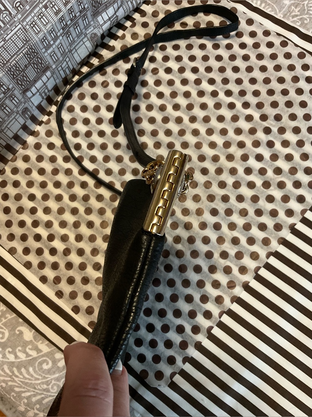 Henri Bendel Debutante Chain Crossbody - Picture 4 of 16